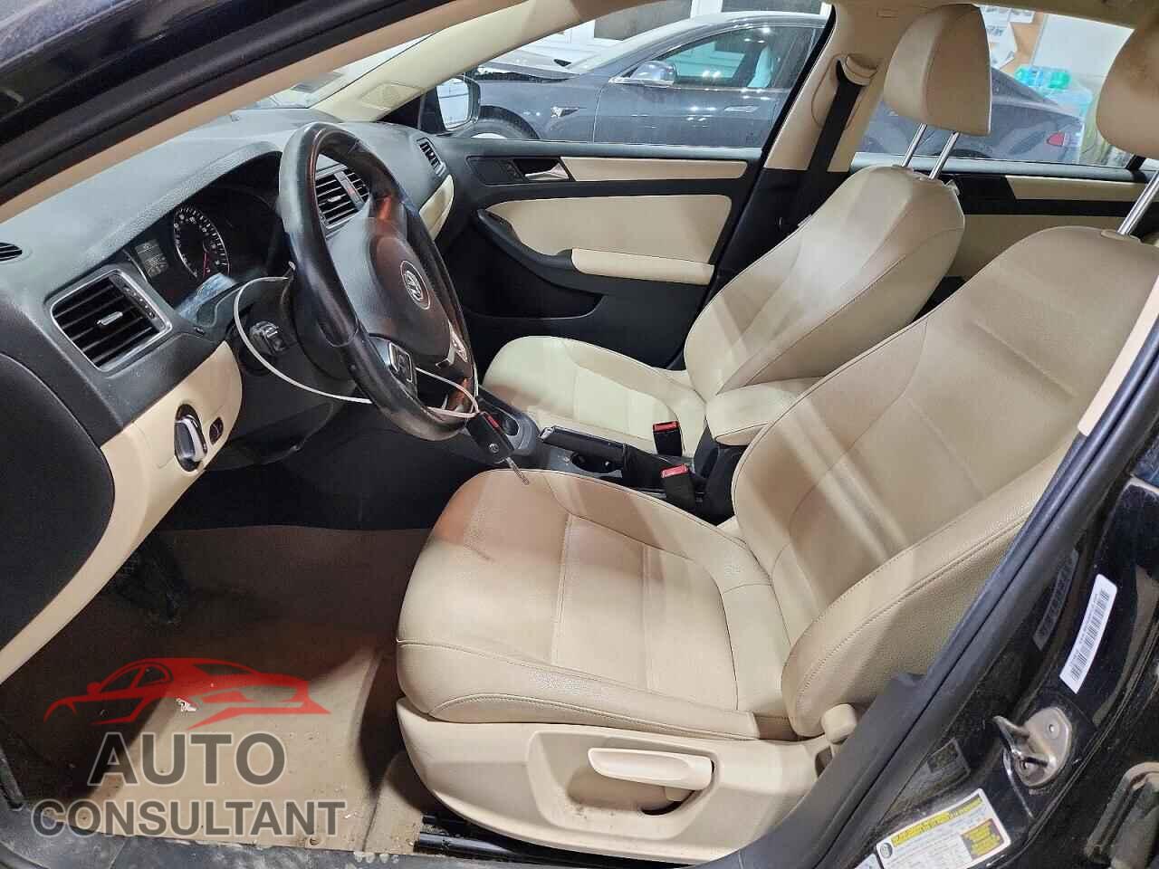 VOLKSWAGEN JETTA 2012 - 3VWDX7AJ9CM113473