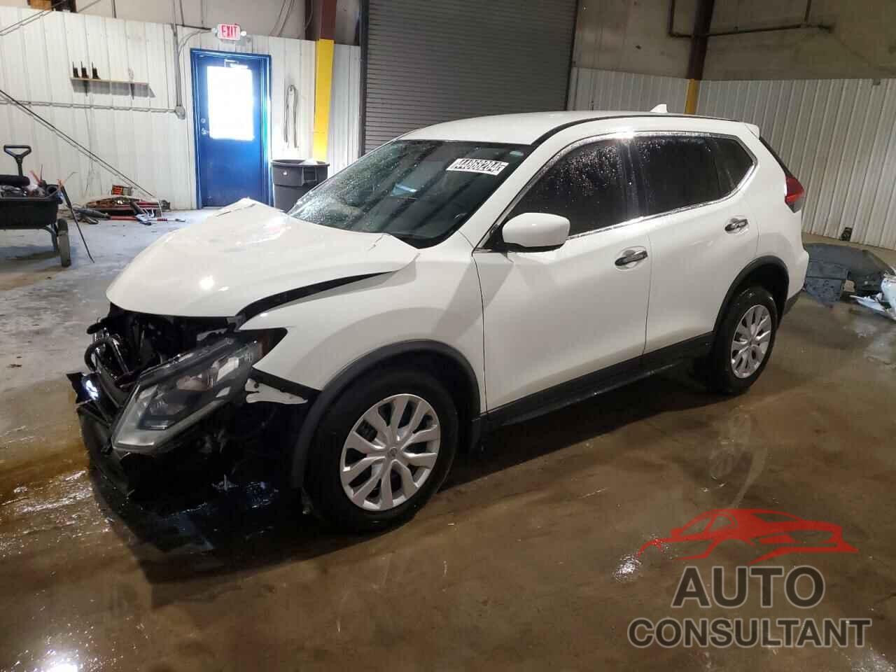 NISSAN ROGUE 2017 - KNMAT2MV1HP557001