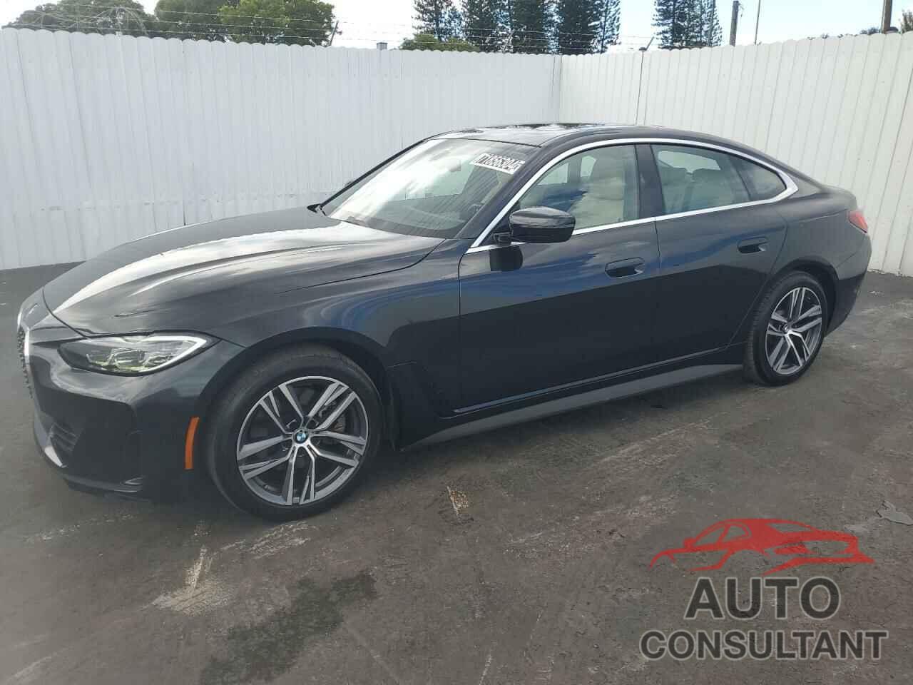 BMW 4 SERIES 2024 - WBA63AV00RFR28608