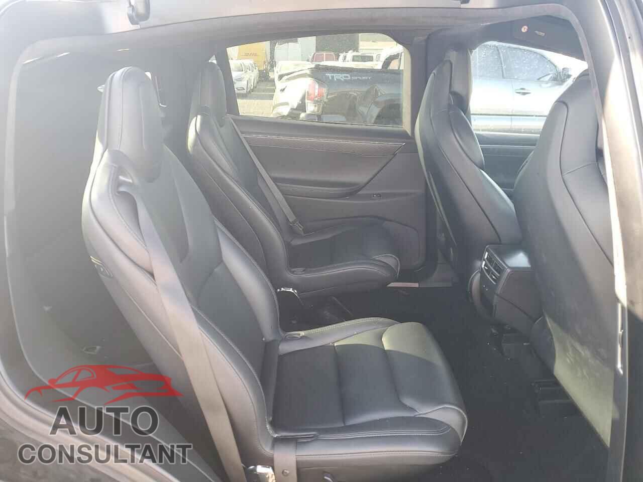 TESLA MODEL X 2017 - 5YJXCBE21HF067067
