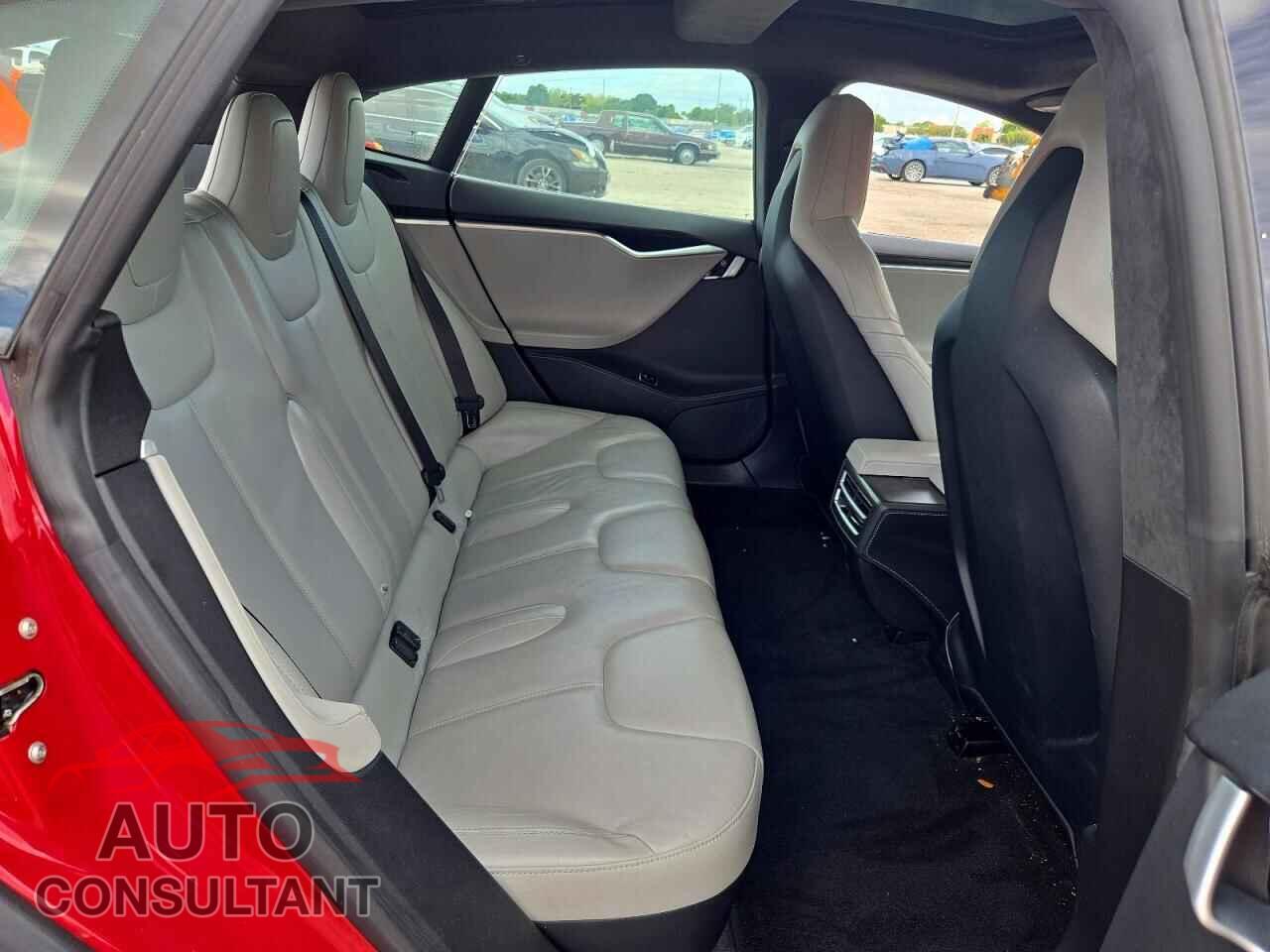 TESLA MODEL S 2015 - 5YJSA1V23FF097565