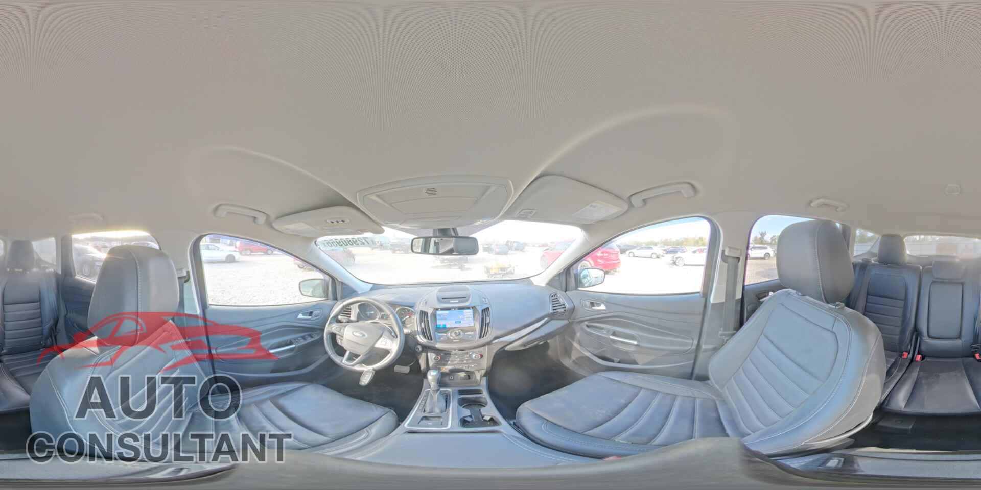 FORD ESCAPE 2017 - 1FMCU0JD5HUD36066