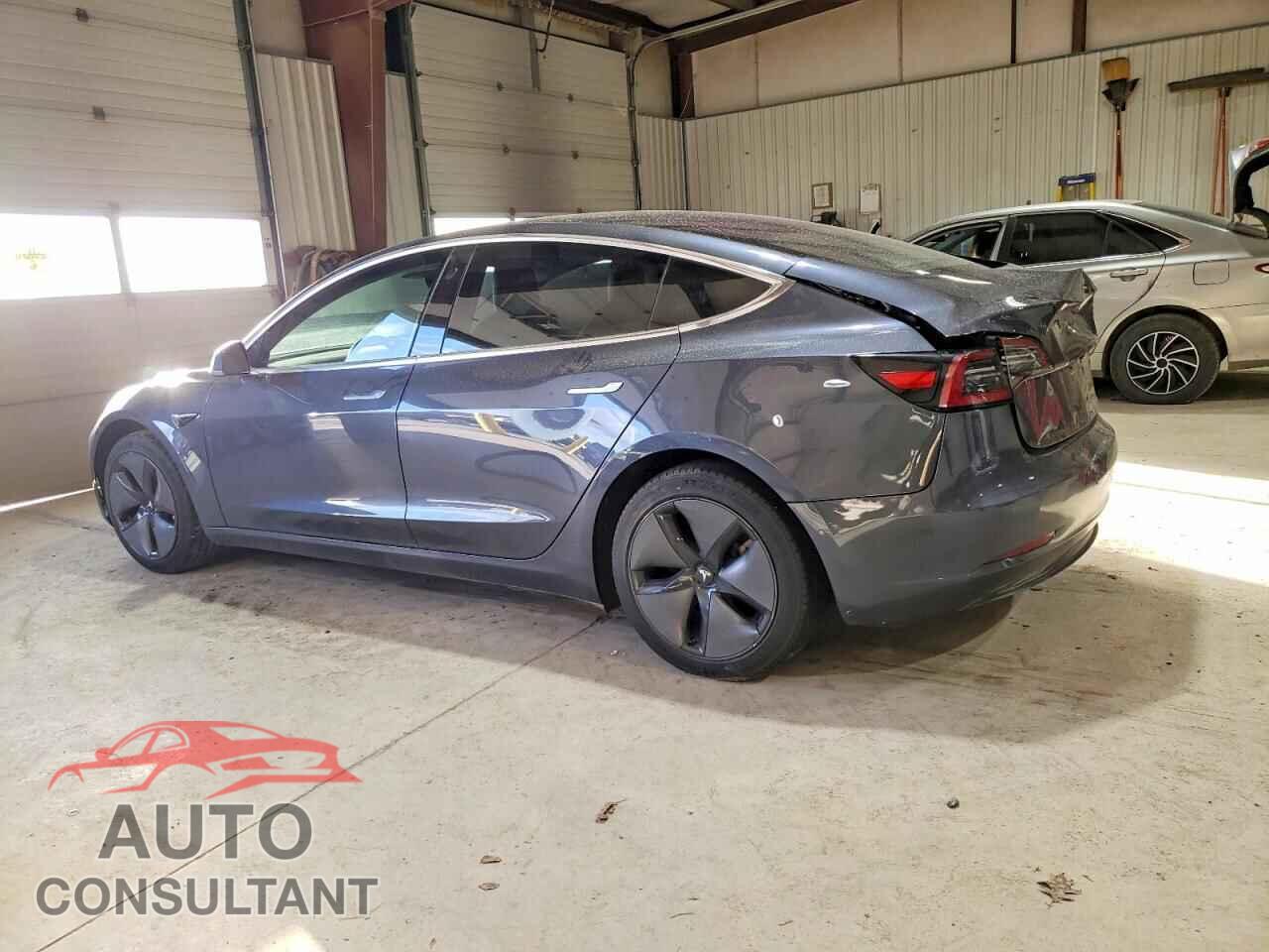TESLA MODEL 3 2018 - 5YJ3E1EA6JF011545