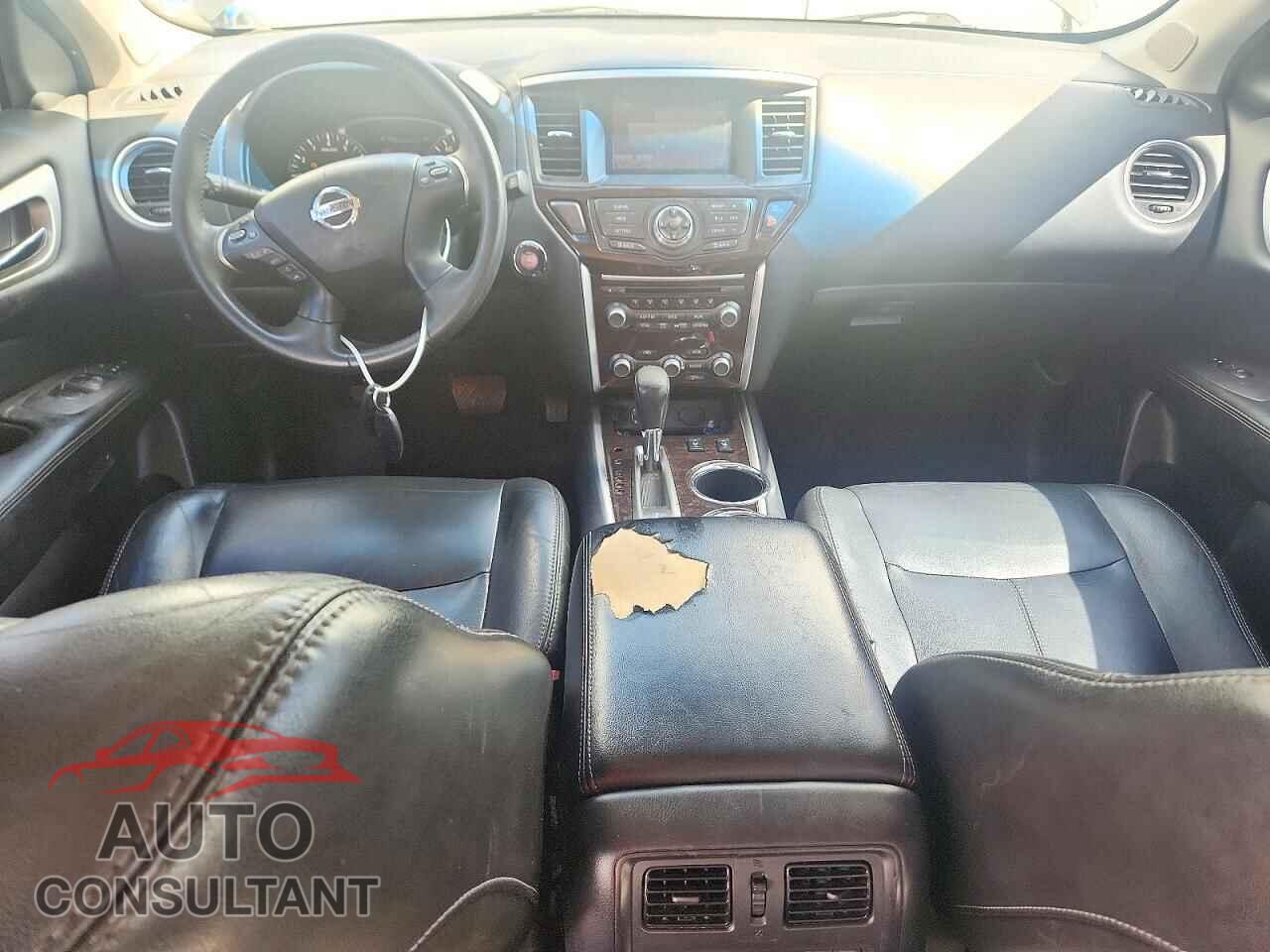 NISSAN PATHFINDER 2013 - 5N1AR2MN1DC677442