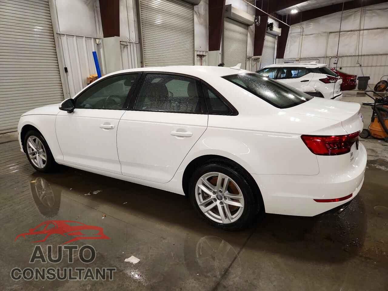 AUDI A4 2017 - WAUANAF45HN043976