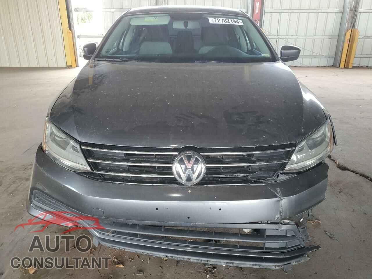 VOLKSWAGEN JETTA 2017 - 3VW2B7AJ7HM352646