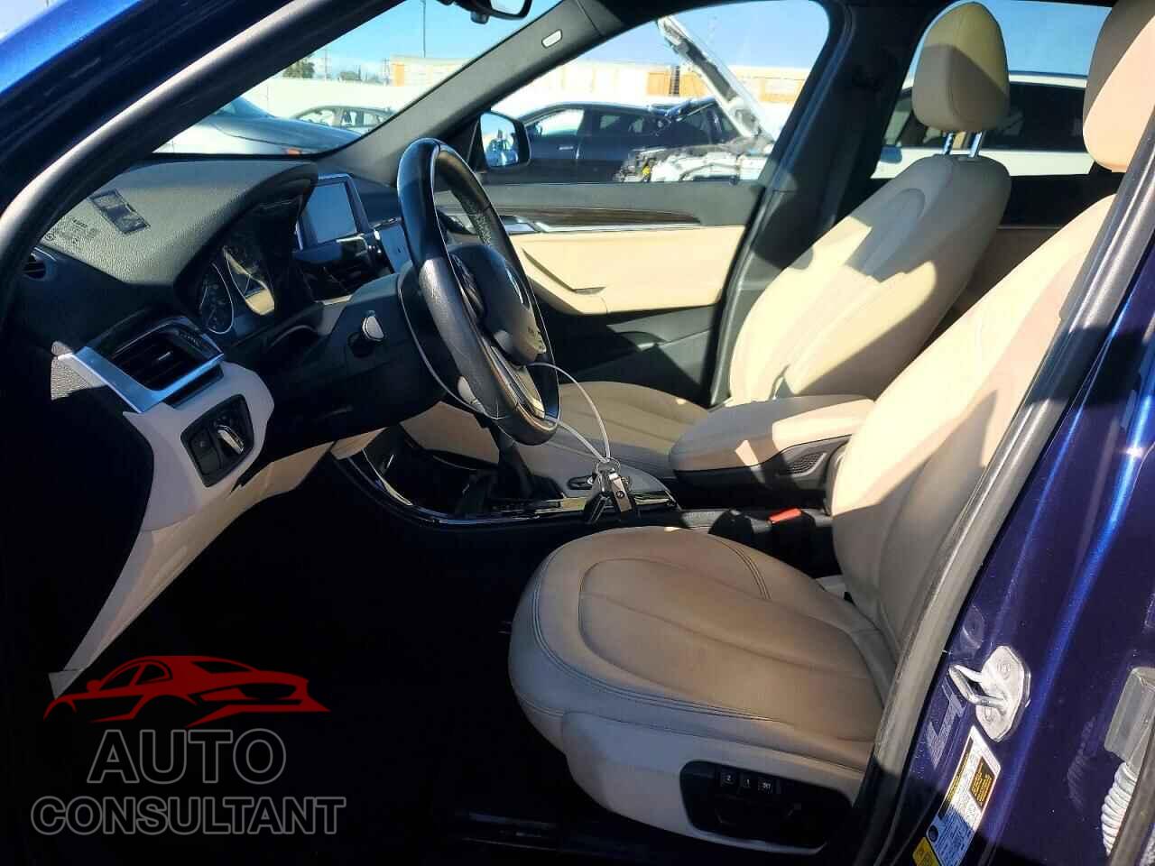BMW X1 2016 - WBXHT3C37GP884279