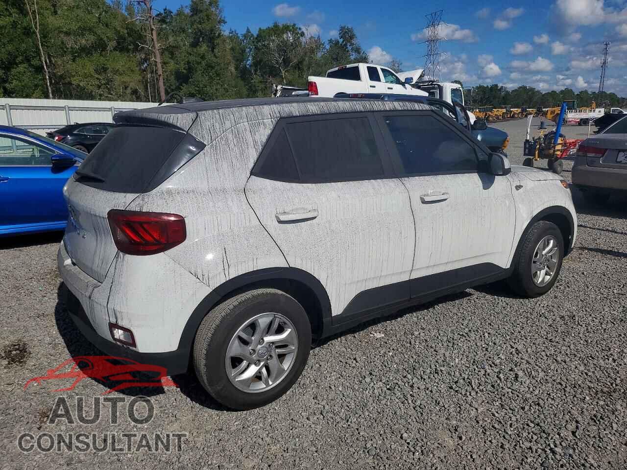 HYUNDAI VENUE 2024 - KMHRB8A31RU324665