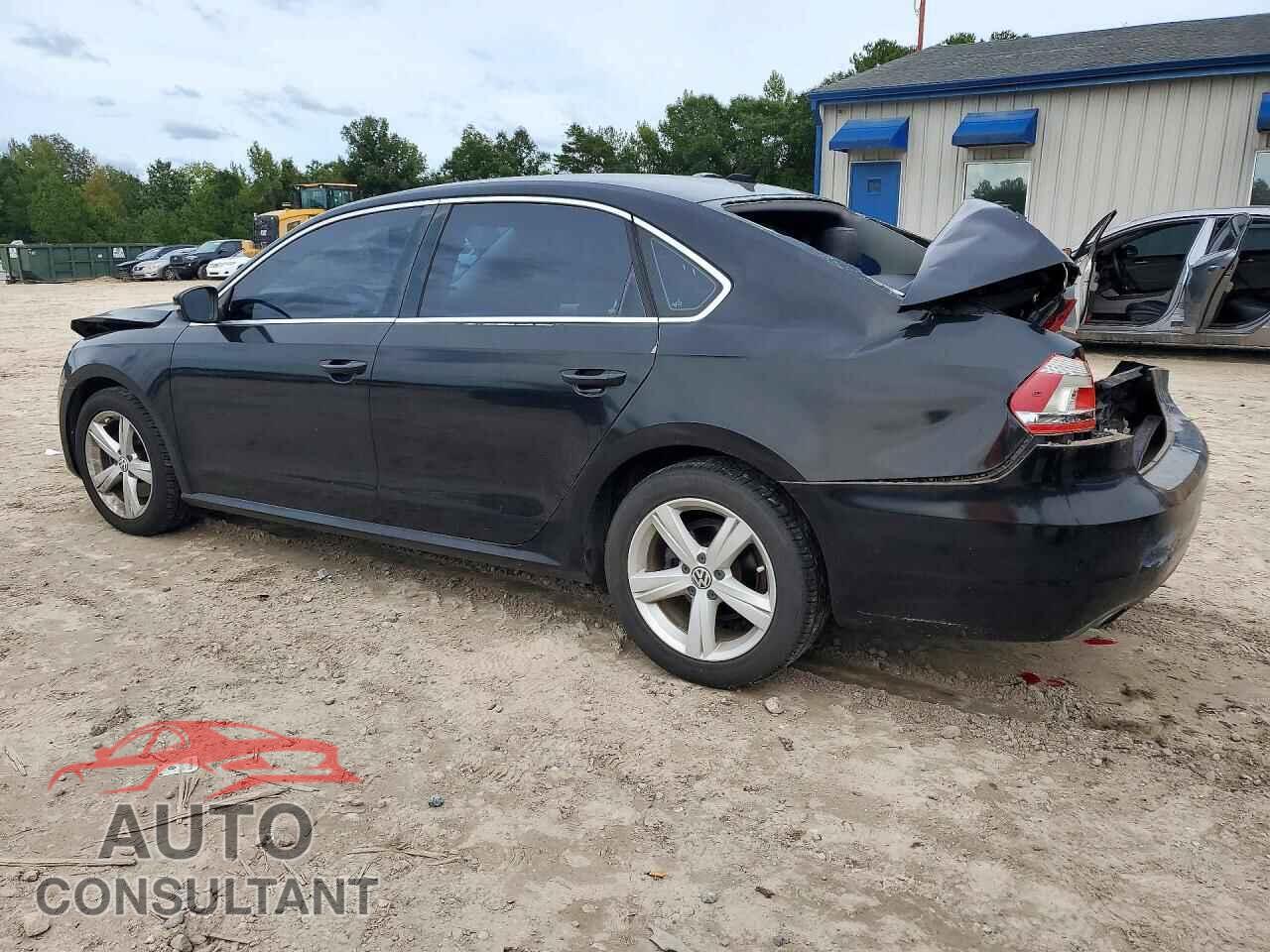 VOLKSWAGEN PASSAT 2013 - 1VWBH7A31DC003400