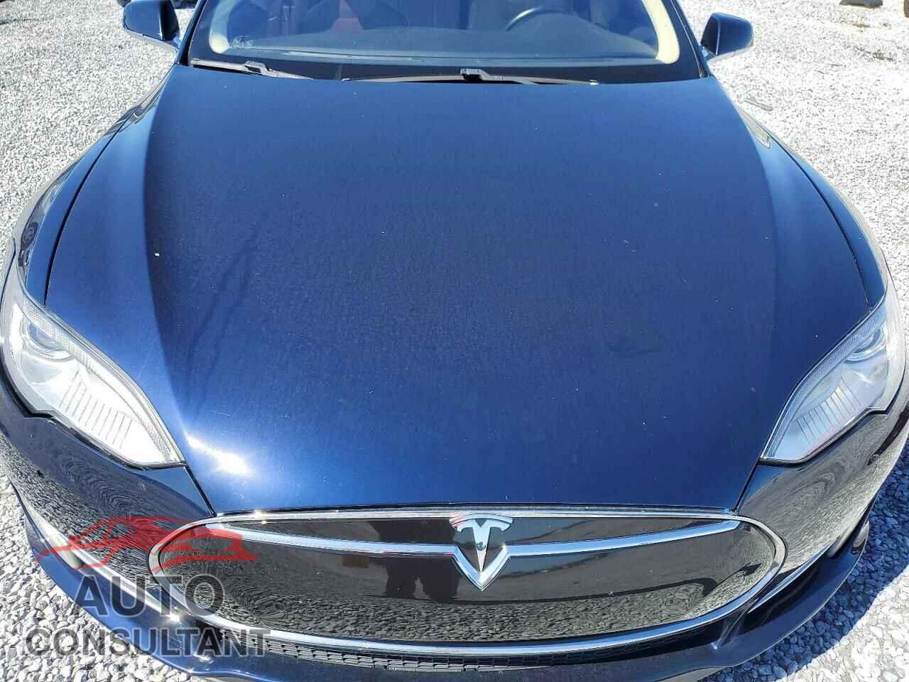 TESLA MODEL S 2013 - 5YJSA1DP2DFP17042