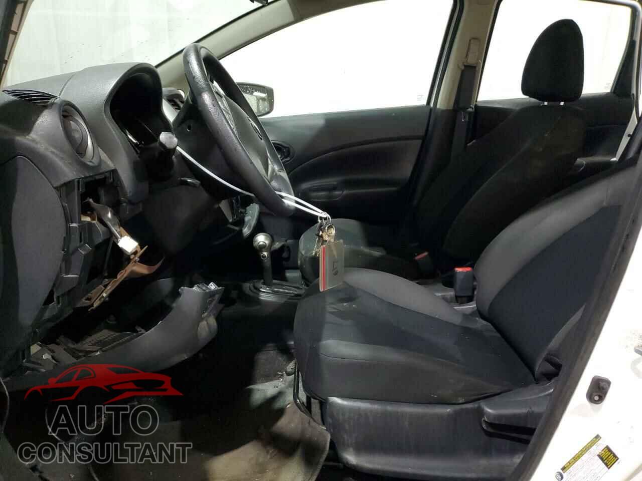 NISSAN VERSA 2019 - 3N1CE2CP3KL359323