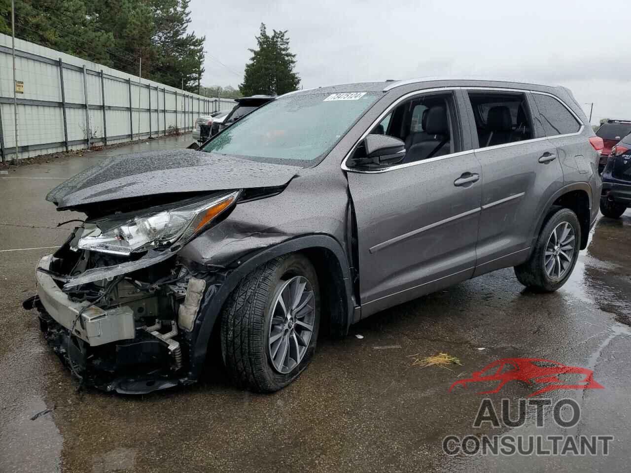 TOYOTA HIGHLANDER 2018 - 5TDJZRFH2JS814466