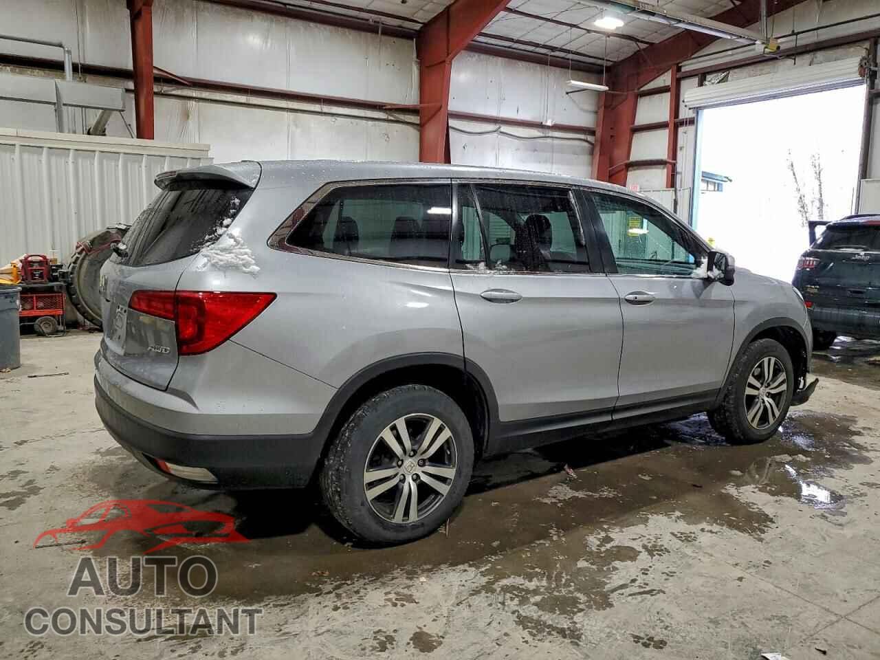 HONDA PILOT 2017 - 5FNYF6H55HB059868