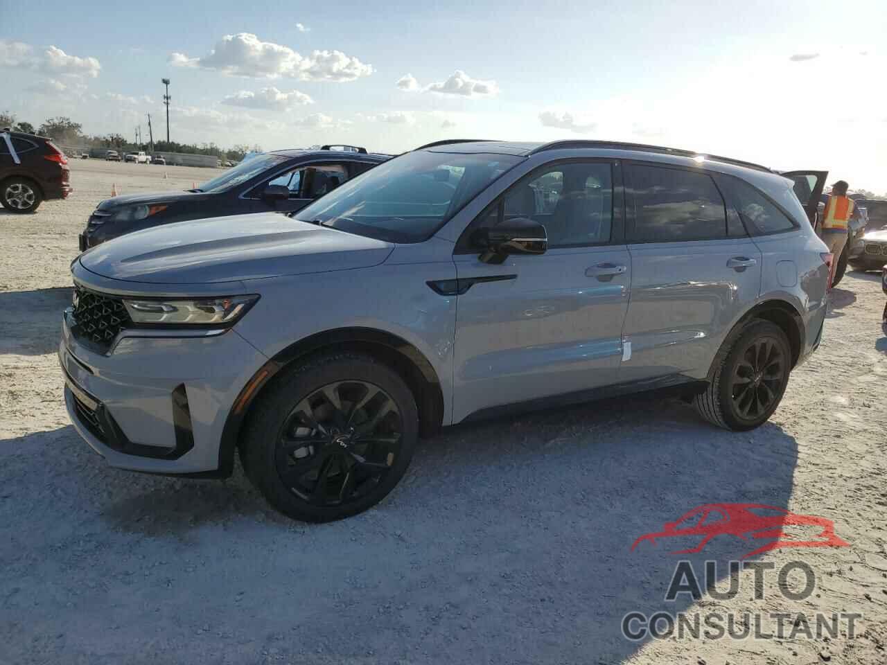 KIA SORENTO 2023 - 5XYRK4LF9PG175554