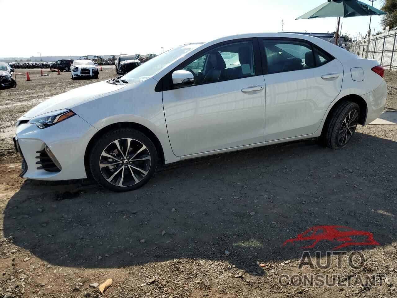 TOYOTA COROLLA 2018 - 5YFBURHE6JP819412