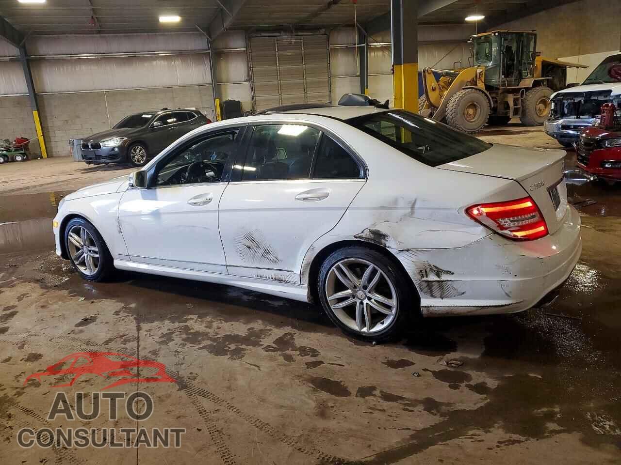 MERCEDES-BENZ C-CLASS 2013 - WDDGF8AB7DA838723