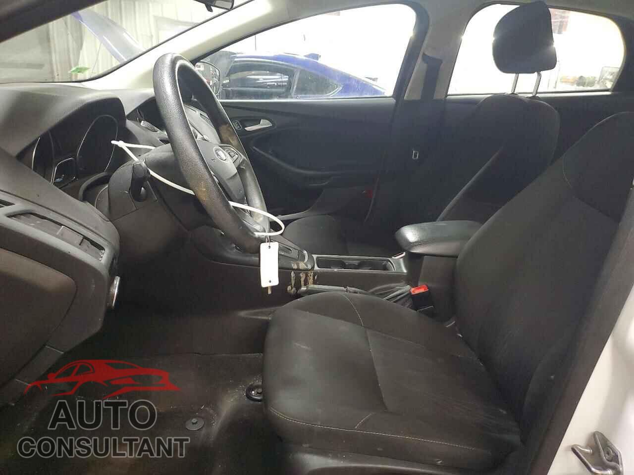 FORD FOCUS 2016 - 1FADP3F26GL377552