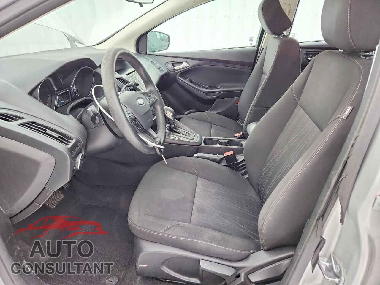 FORD FOCUS 2017 - 1FADP3F21HL276159