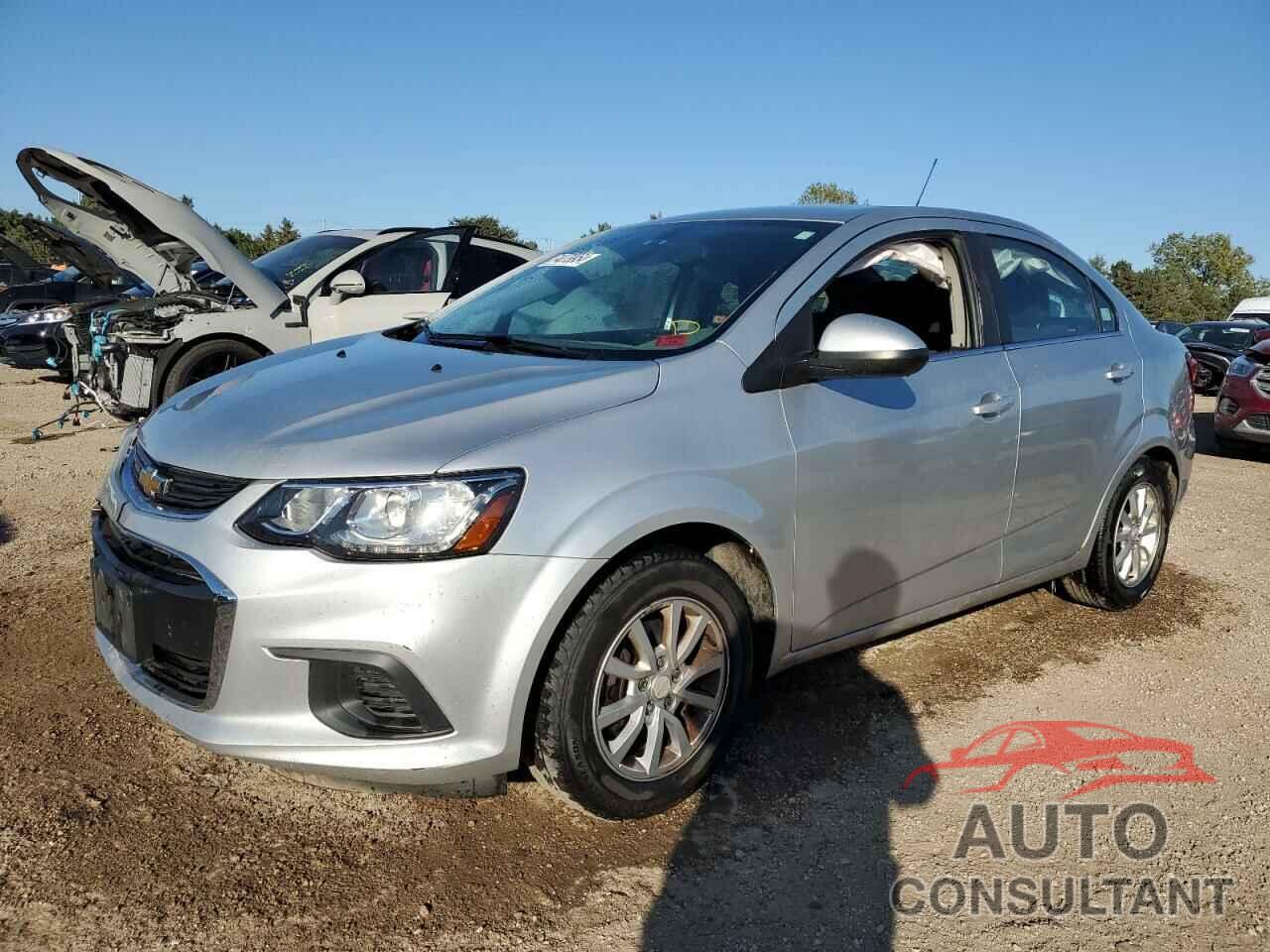 CHEVROLET SONIC 2017 - 1G1JD5SH2H4136569