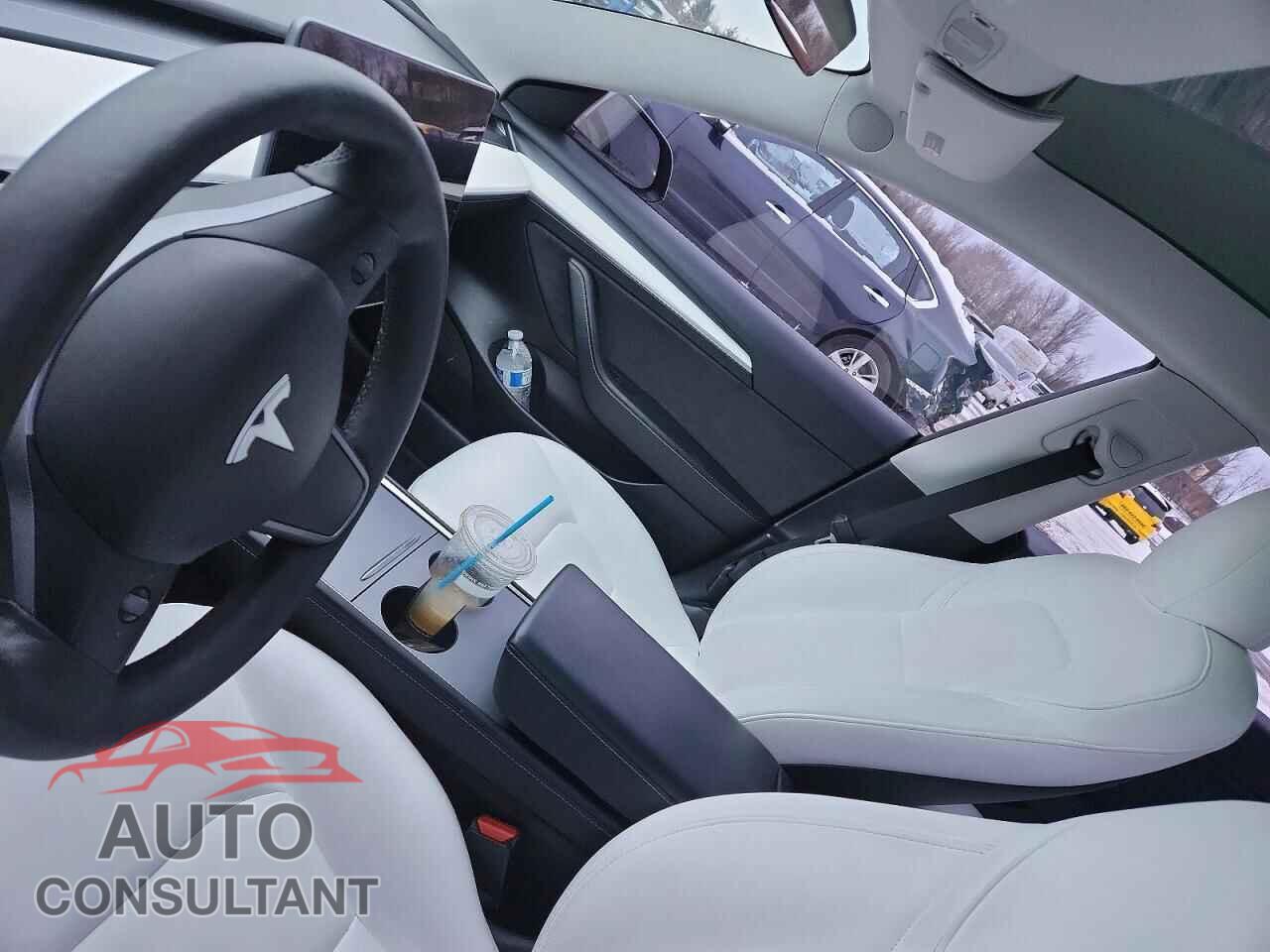 TESLA MODEL 3 2022 - 5YJ3E1EB5NF110355