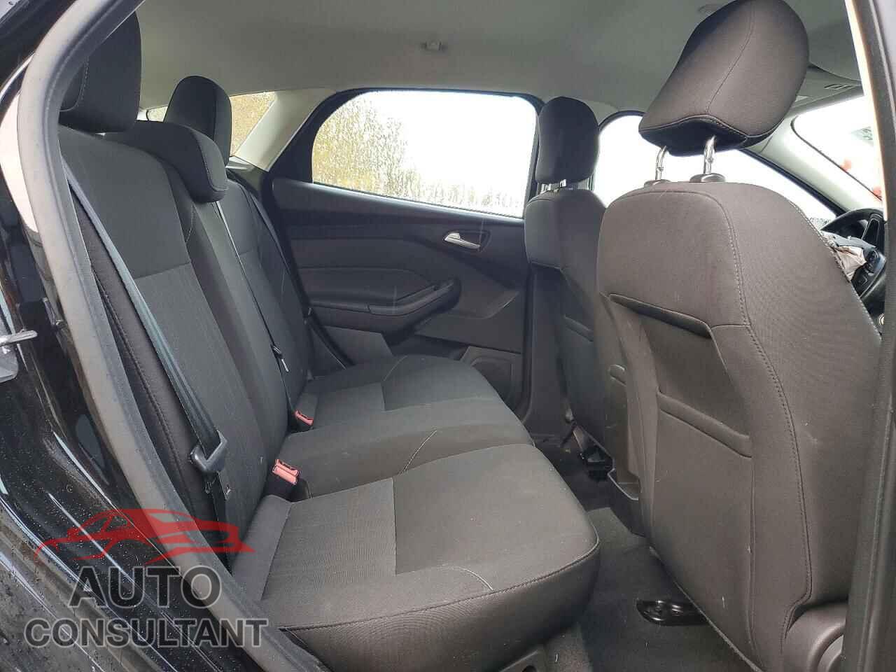 FORD FOCUS 2016 - 1FADP3K25GL289629