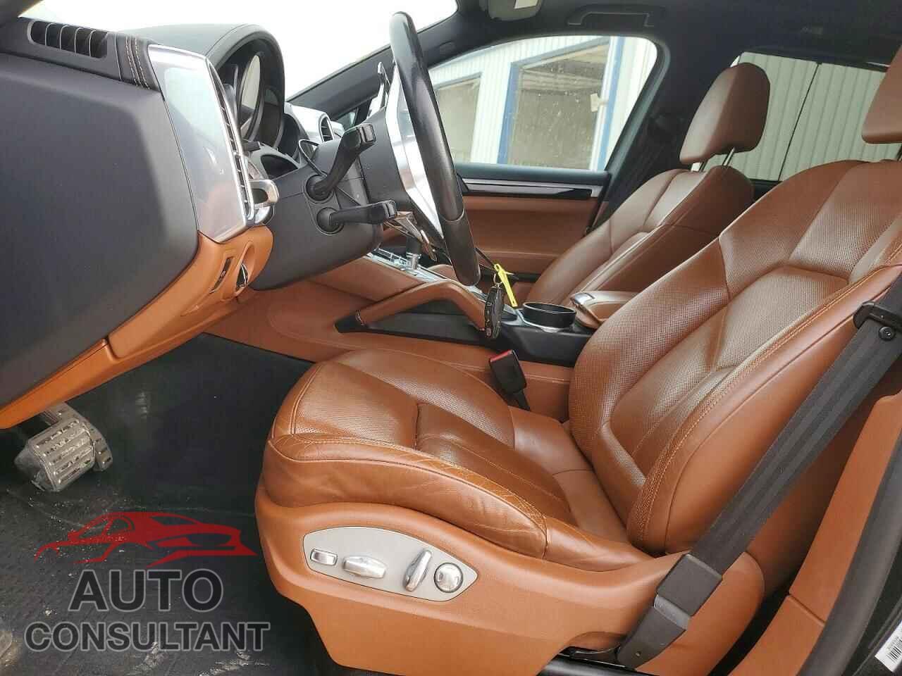 PORSCHE CAYENNE 2017 - WP1AE2A21HLA75946