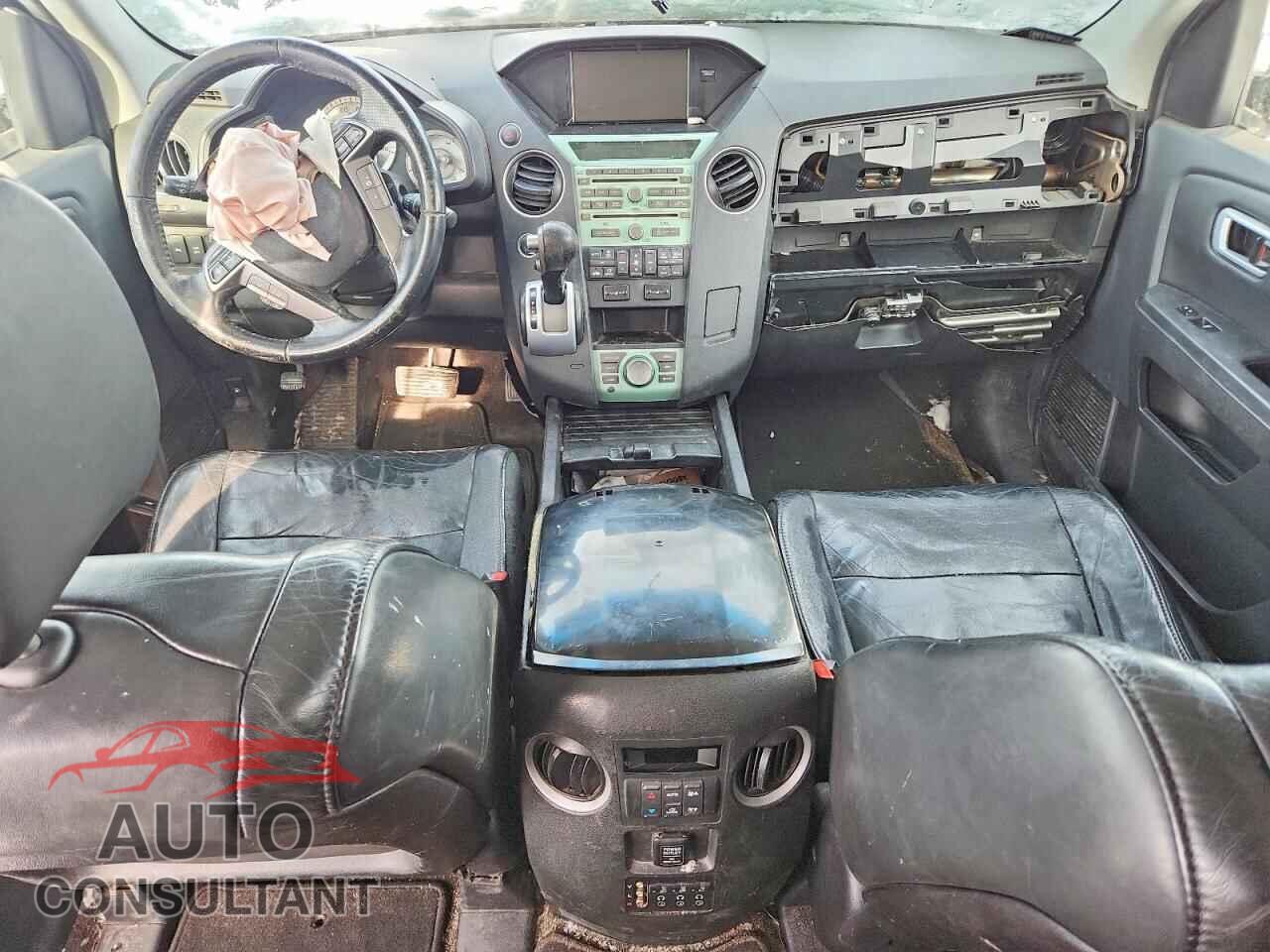 HONDA PILOT 2011 - 5FNYF4H9XBB080455