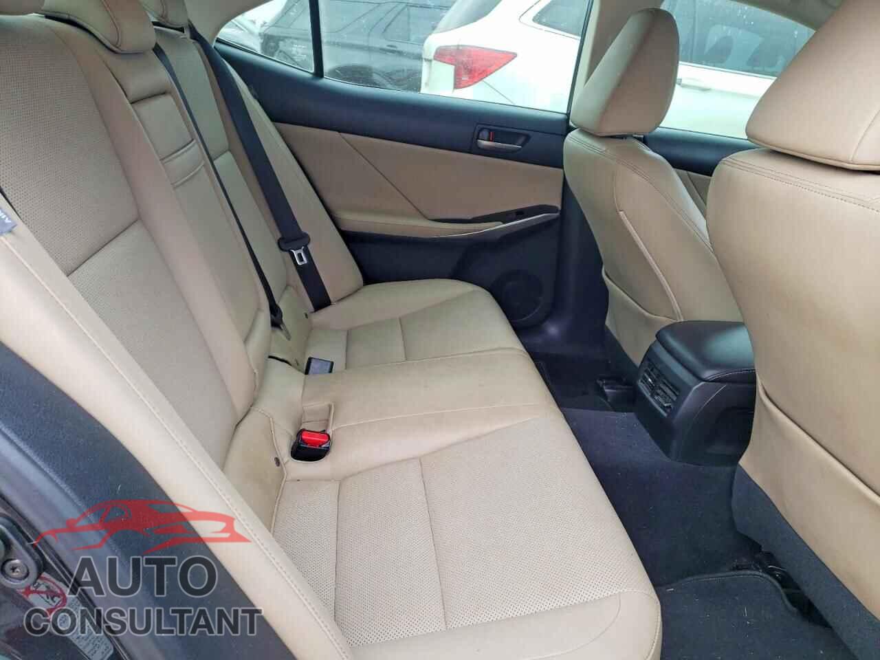 LEXUS IS 2018 - JTHBA1D26J5073304