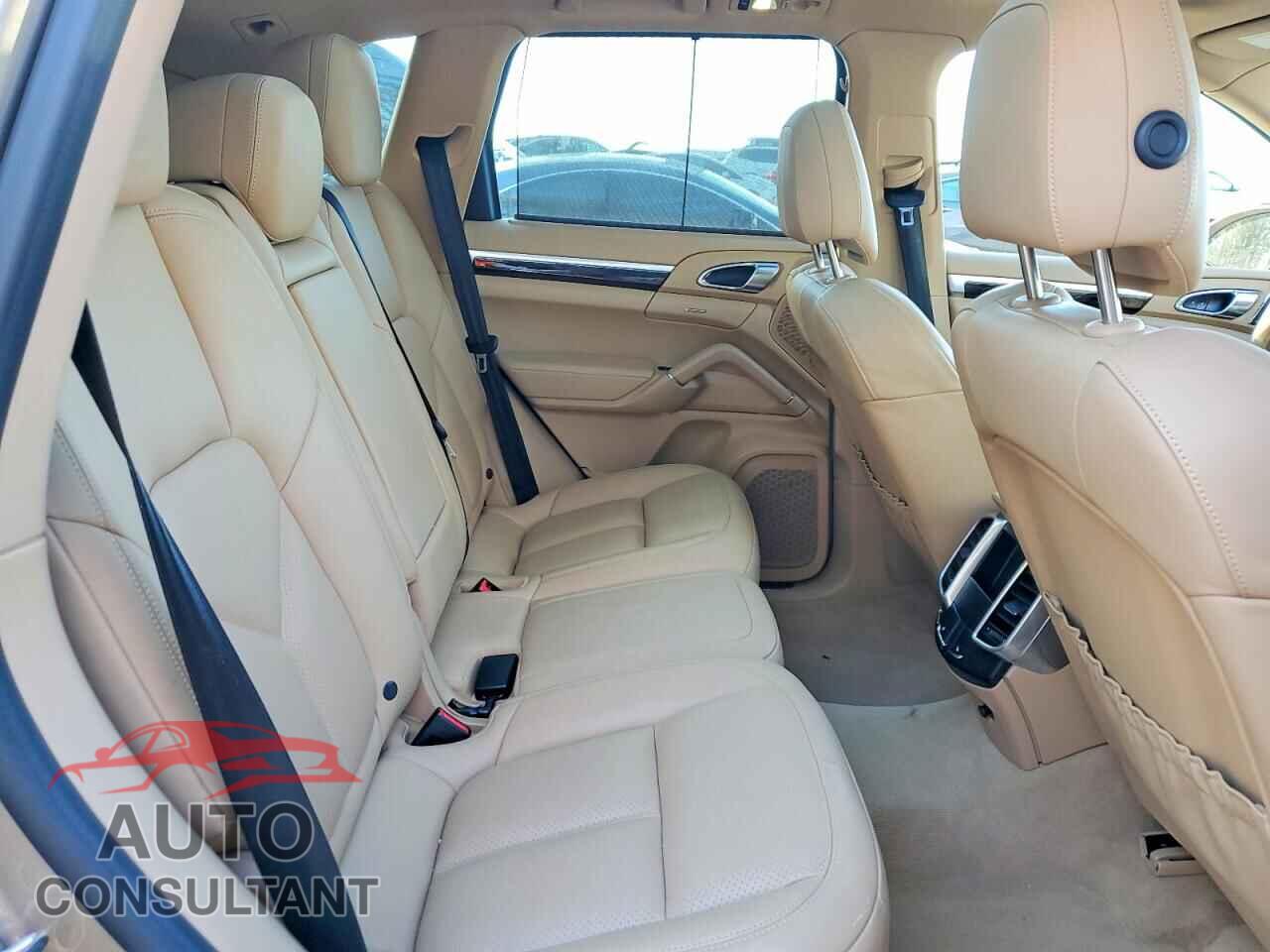 PORSCHE CAYENNE 2016 - WP1AA2A25GLA08888