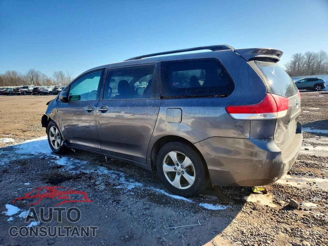 TOYOTA SIENNA 2013 - 5TDKK3DC8DS297904