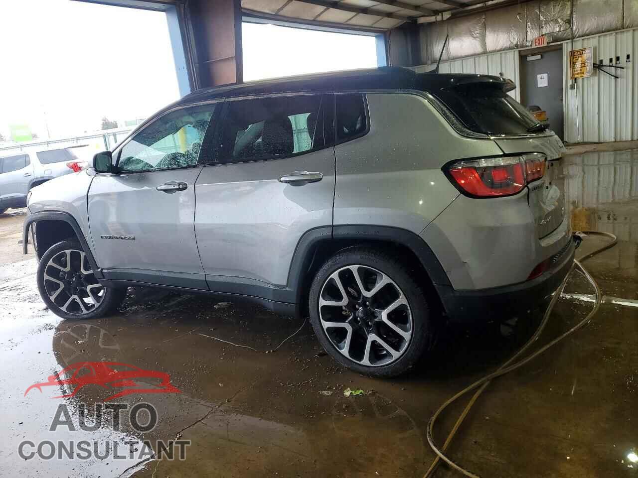 JEEP COMPASS 2018 - 3C4NJDCB0JT200310