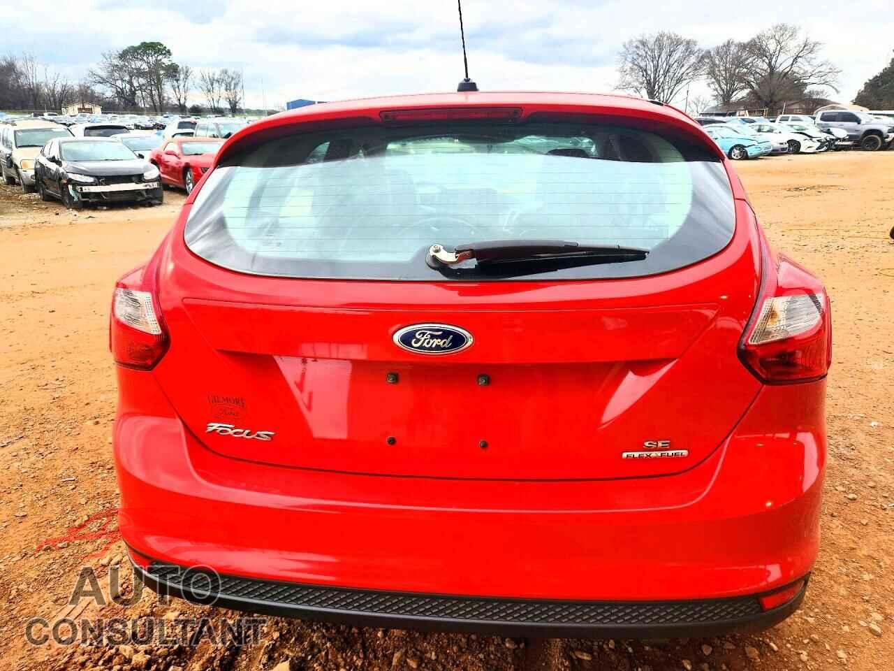 FORD FOCUS 2014 - 1FADP3K21EL126540