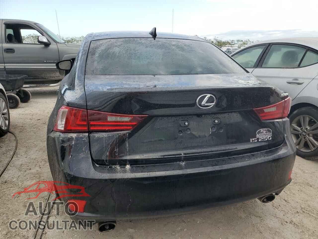 LEXUS IS 2014 - JTHBF1D21E5036992