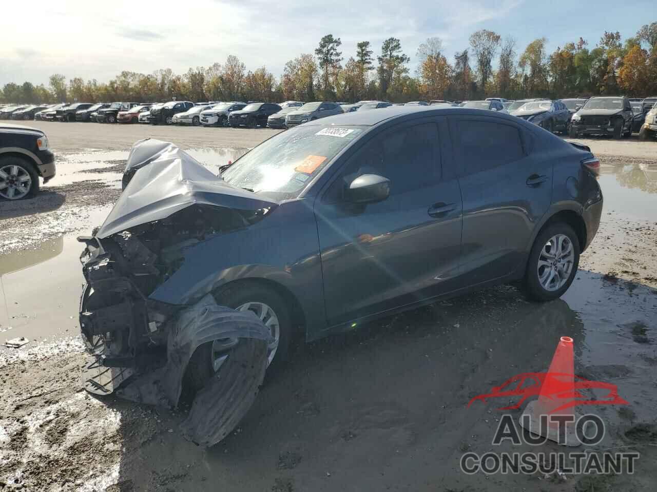 TOYOTA YARIS 2018 - 3MYDLBYV4JY328650