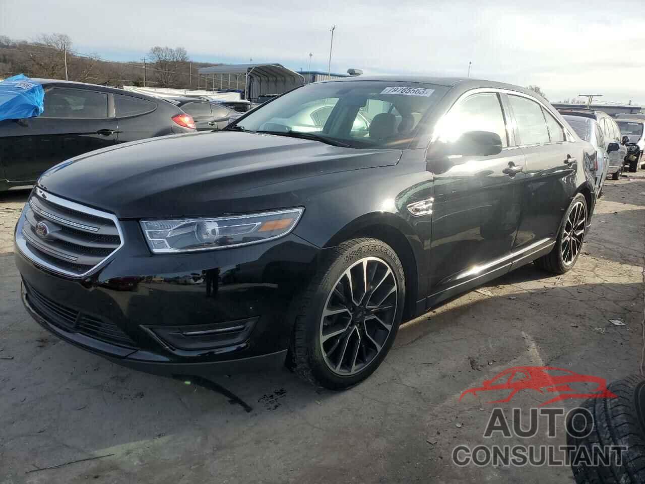 FORD TAURUS 2018 - 1FAHP2E87JG118229