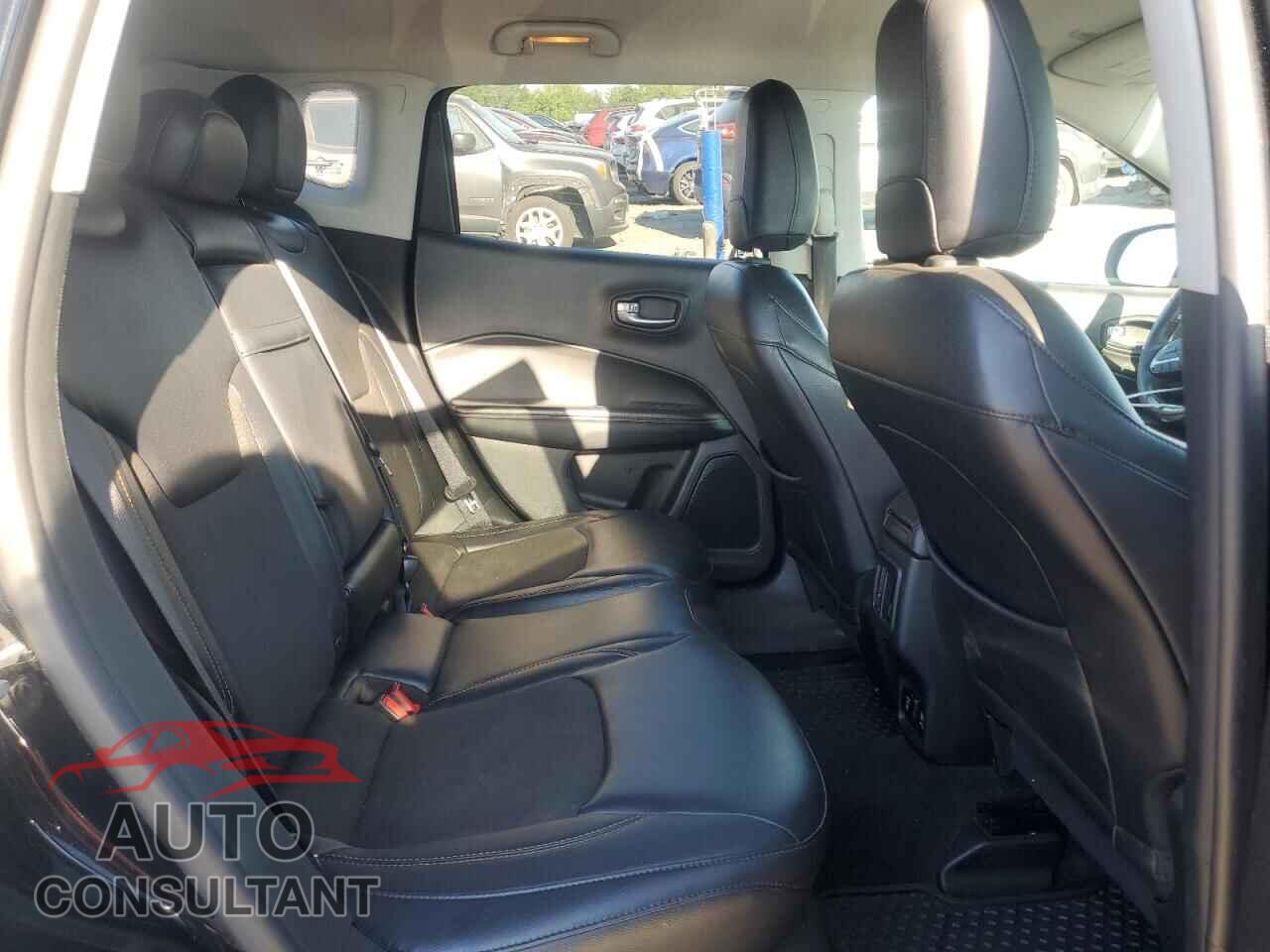 JEEP COMPASS 2017 - 3C4NJDBB8HT660911