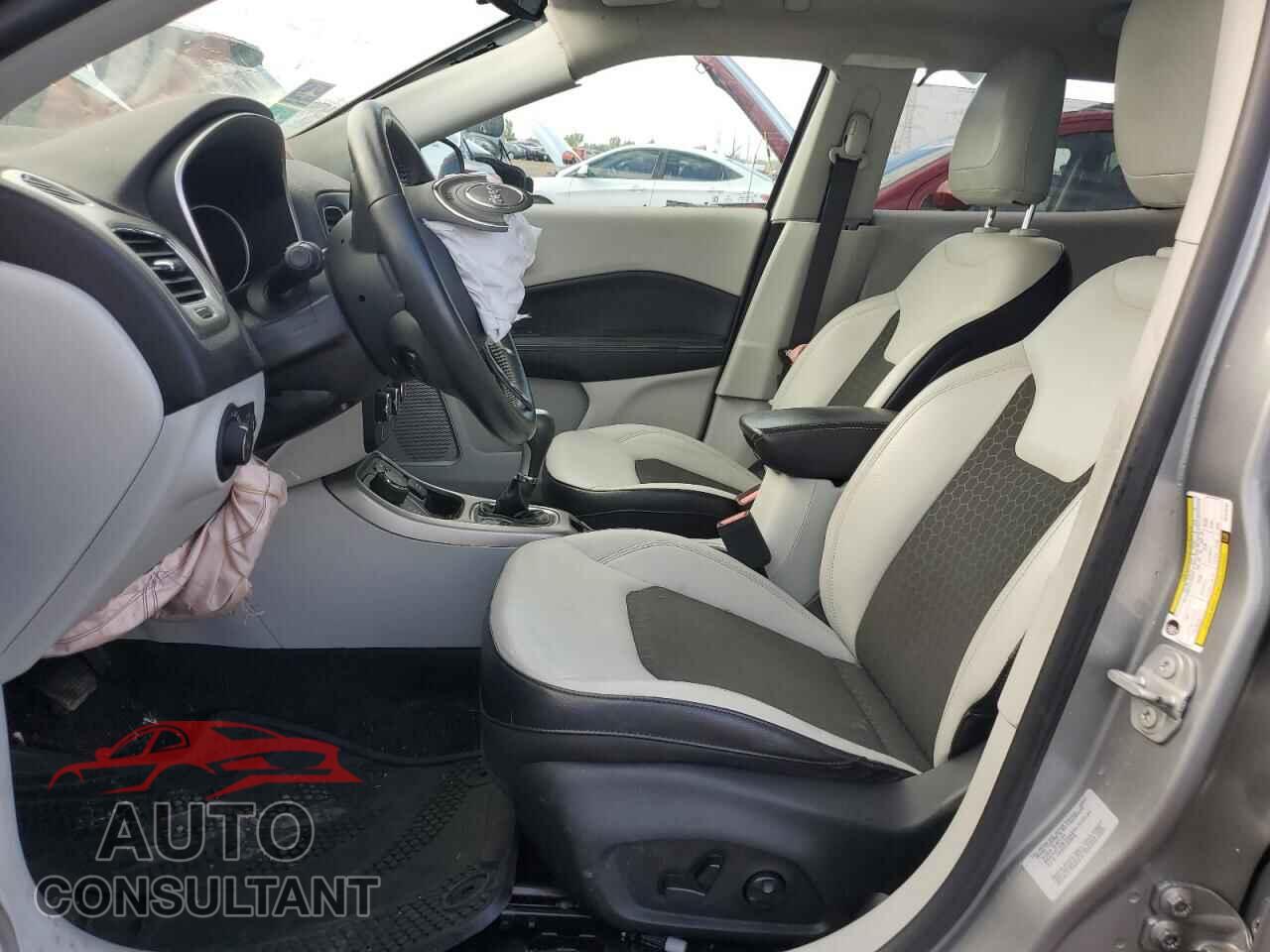 JEEP COMPASS 2017 - 3C4NJDBBXHT618787