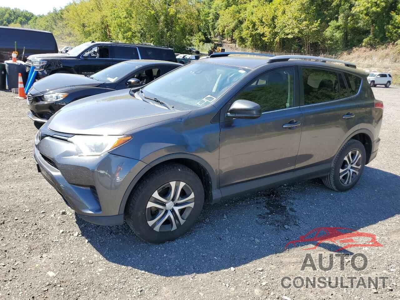 TOYOTA RAV4 2017 - JTMBFREV2HJ148673