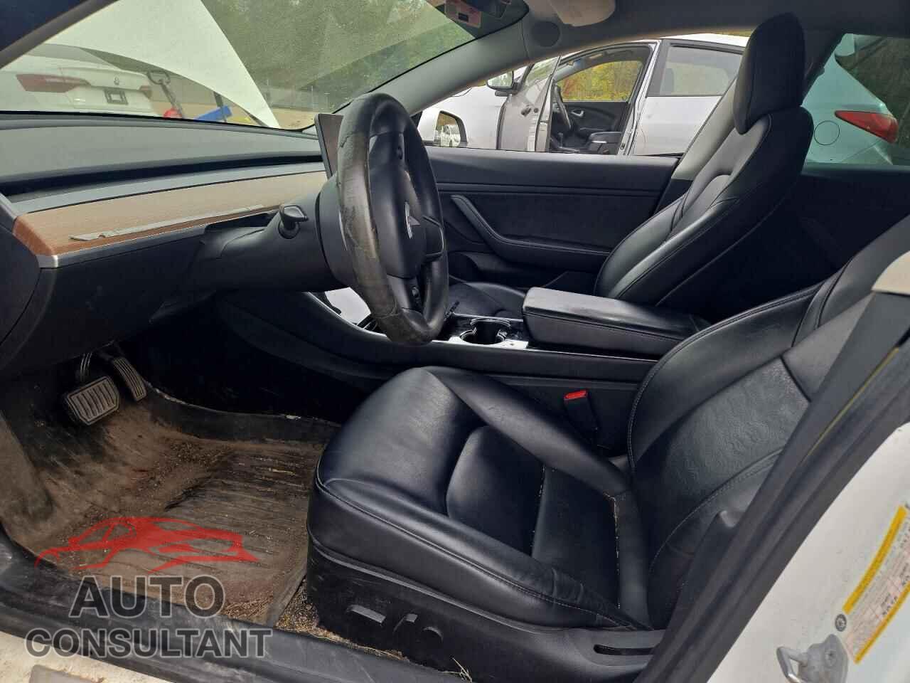 TESLA MODEL 3 2020 - 5YJ3E1EBXLF604143