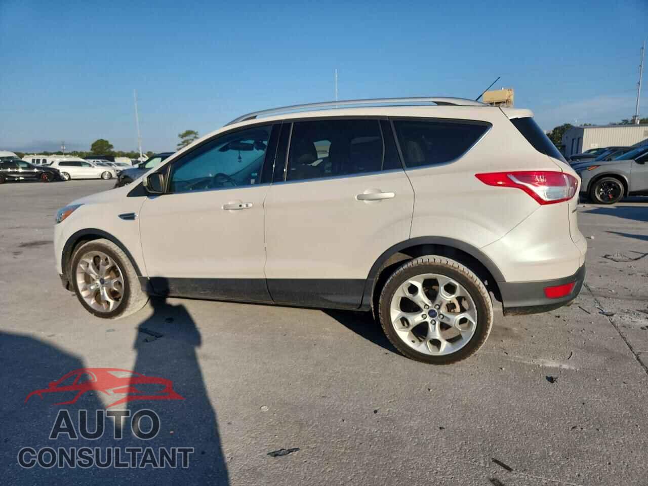 FORD ESCAPE 2016 - 1FMCU9J96GUB22346