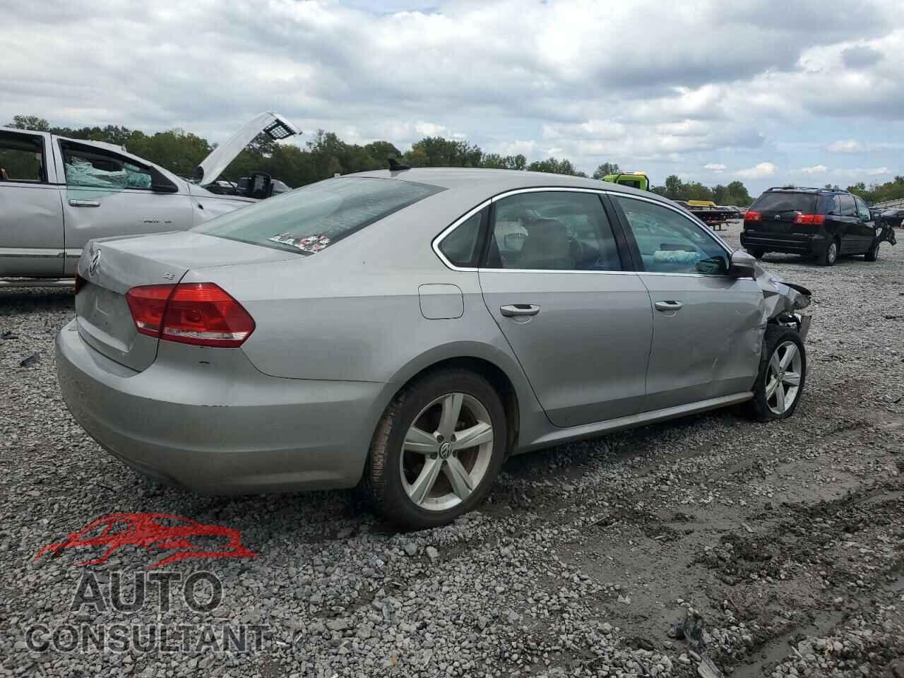 VOLKSWAGEN PASSAT 2013 - 1VWBH7A36DC123726