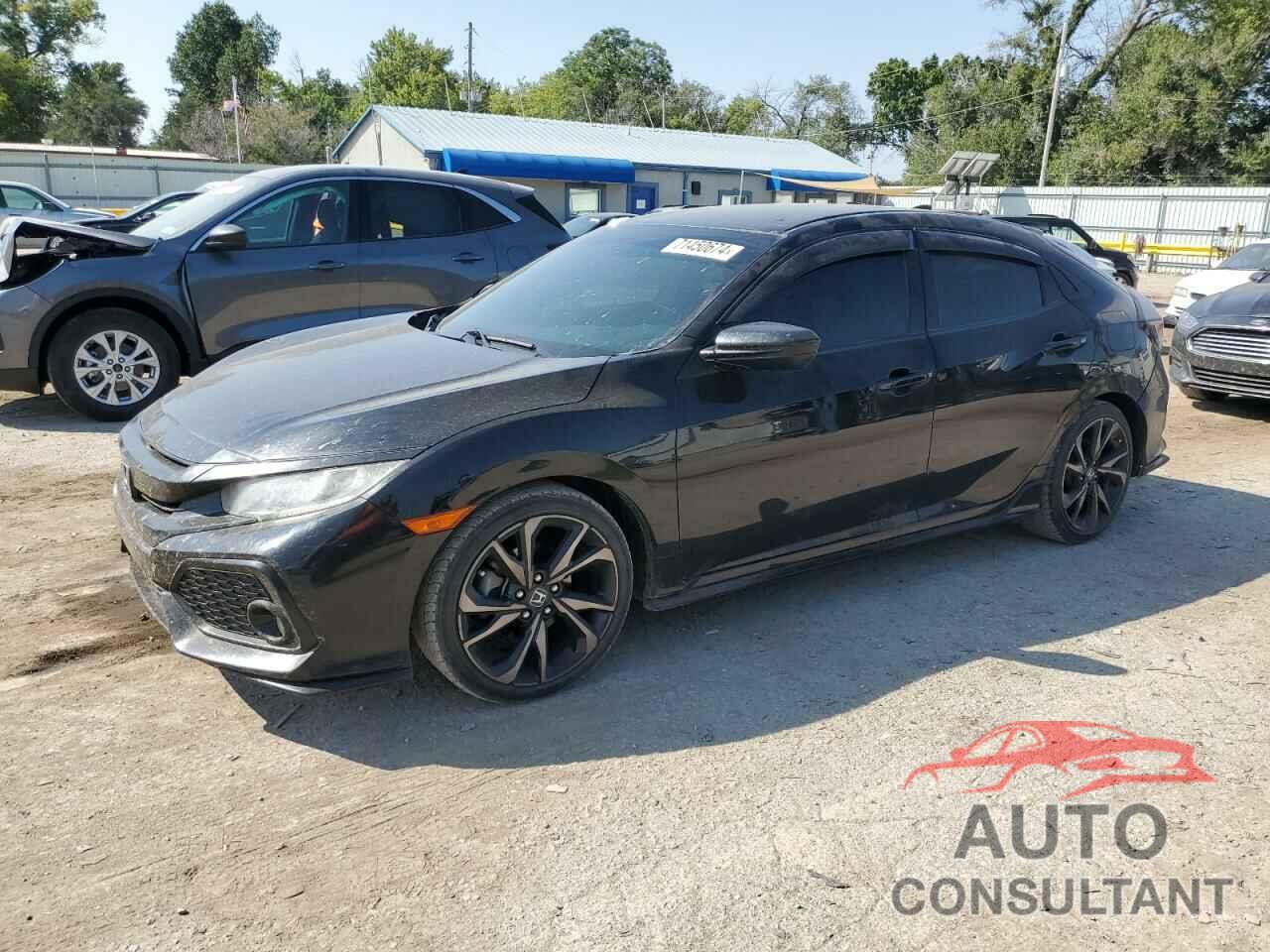 HONDA CIVIC 2018 - SHHFK7H46JU216747
