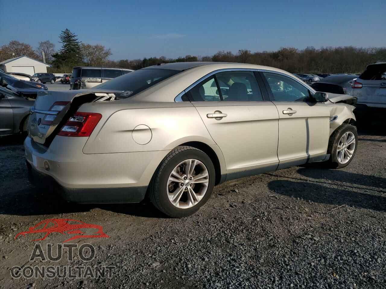 FORD TAURUS 2017 - 1FAHP2E85HG102654