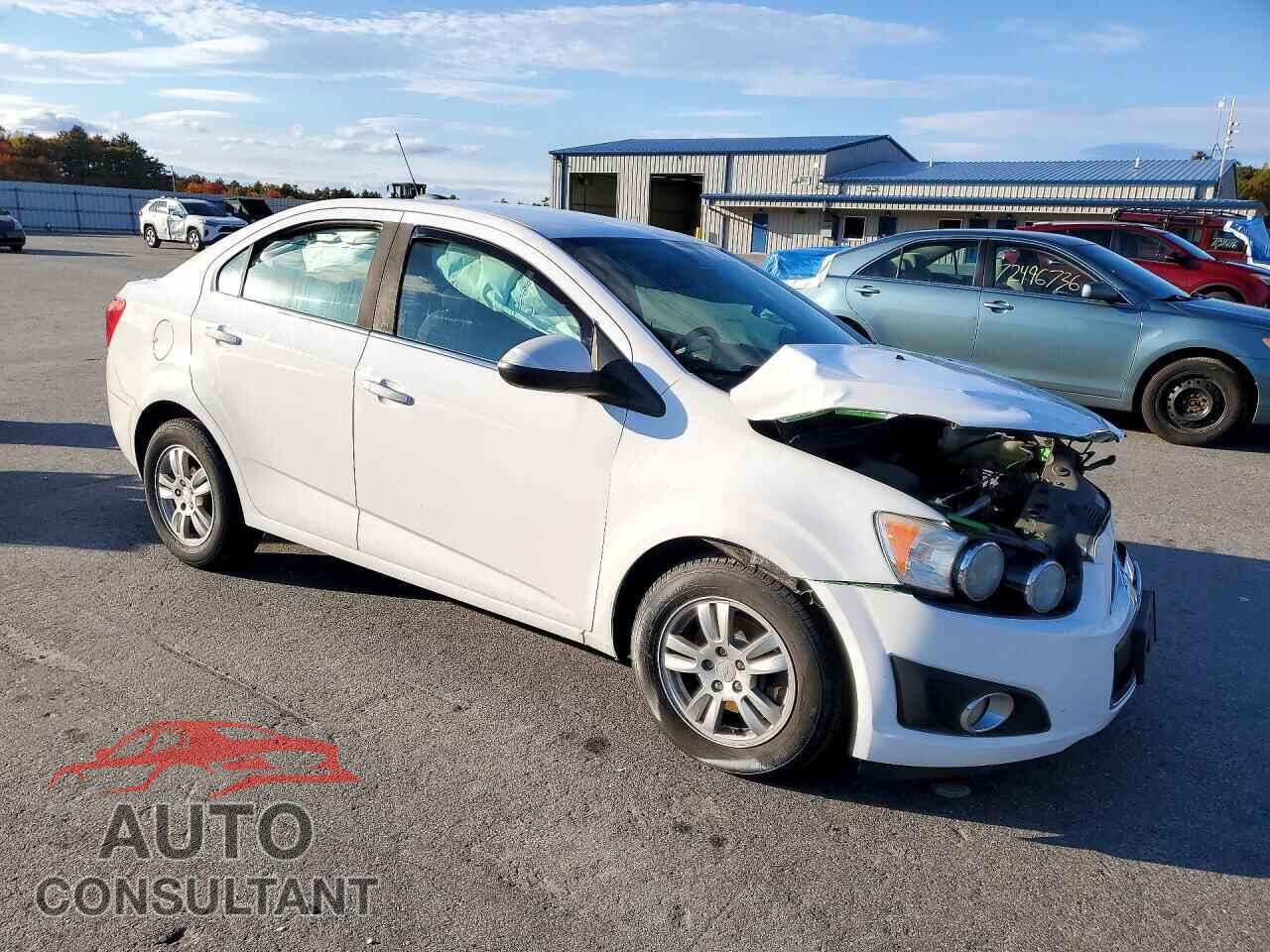 CHEVROLET SONIC 2015 - 1G1JD5SH7F4158564