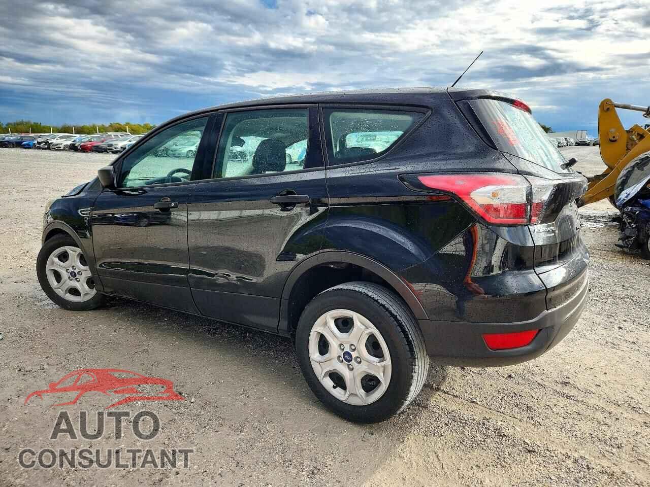 FORD ESCAPE 2017 - 1FMCU0F79HUC51007