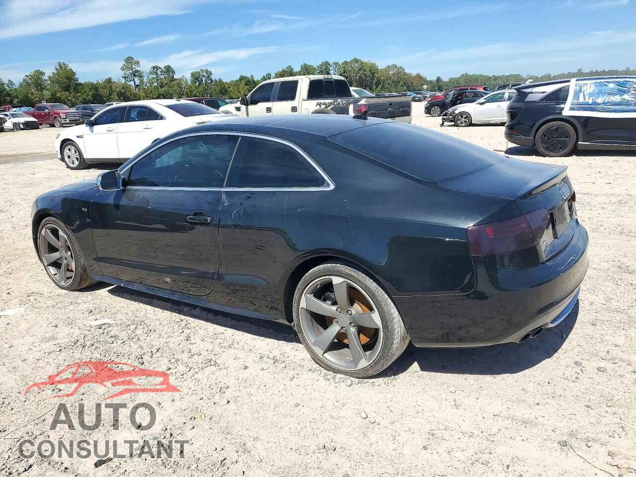 AUDI S5/RS5 2011 - WAUCVAFR2BA048071