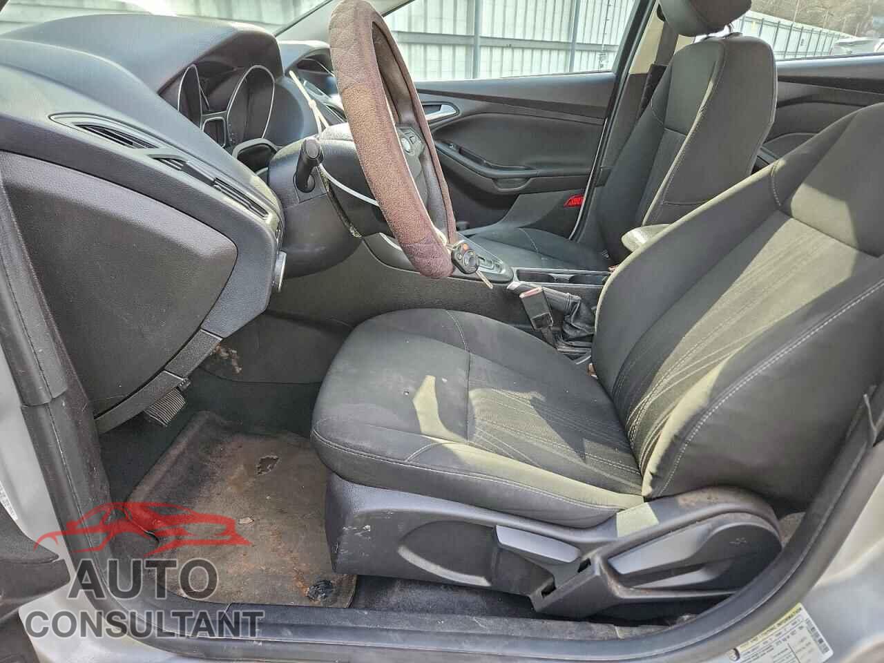 FORD FOCUS 2016 - 1FADP3F26GL276706