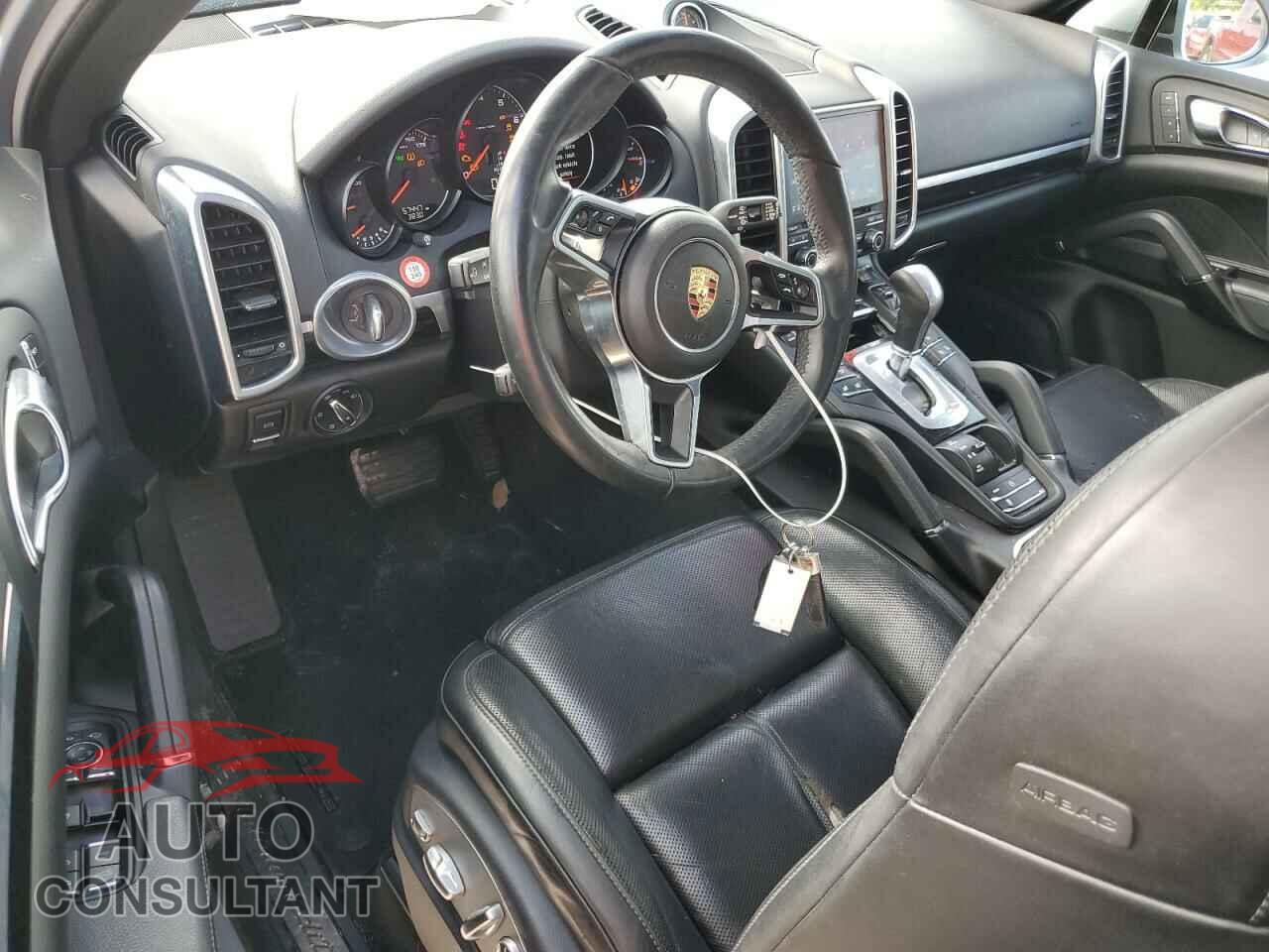 PORSCHE CAYENNE 2017 - WP1AA2A26HKA87298
