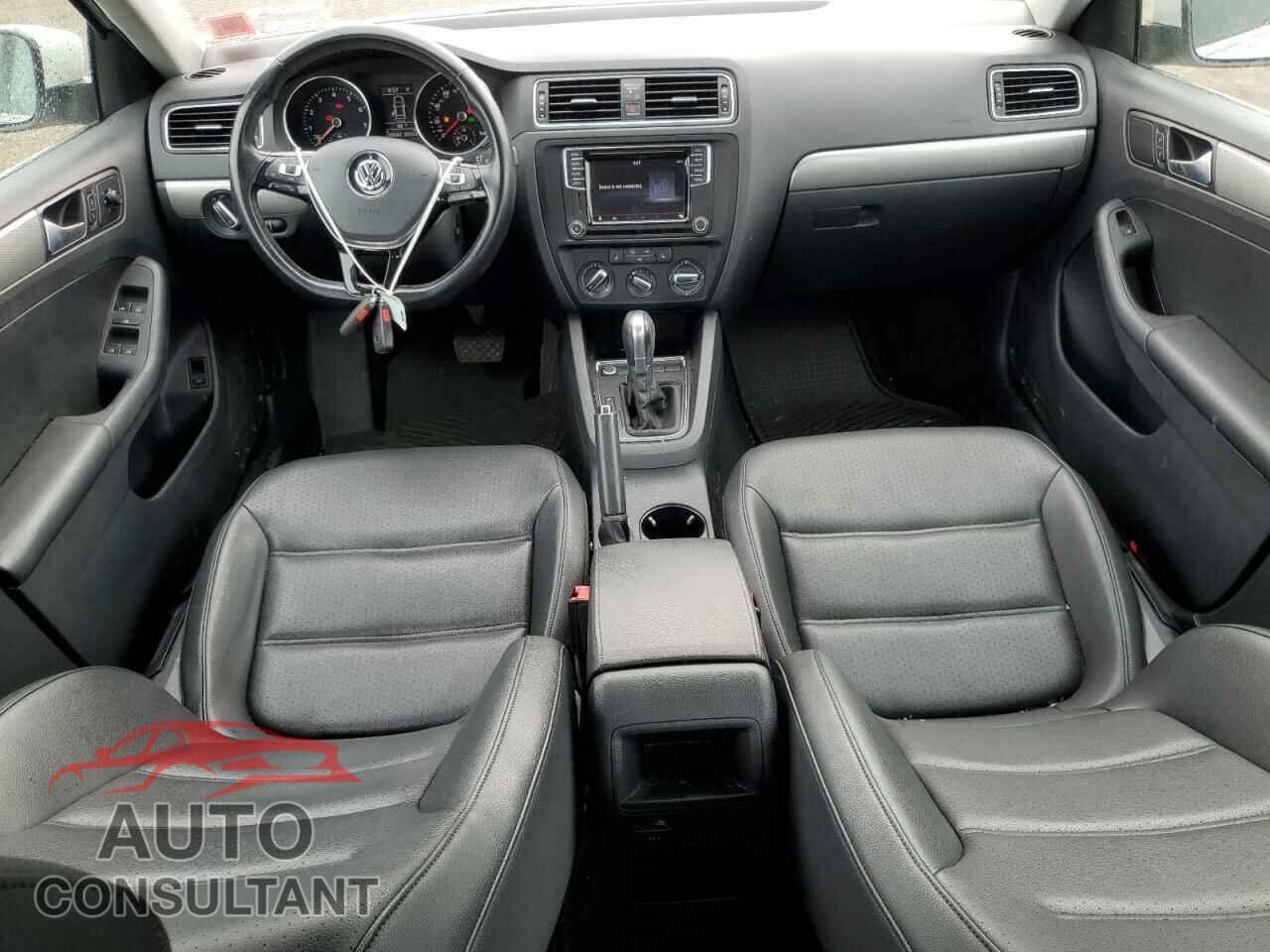 VOLKSWAGEN JETTA 2017 - 3VWDB7AJ4HM407272