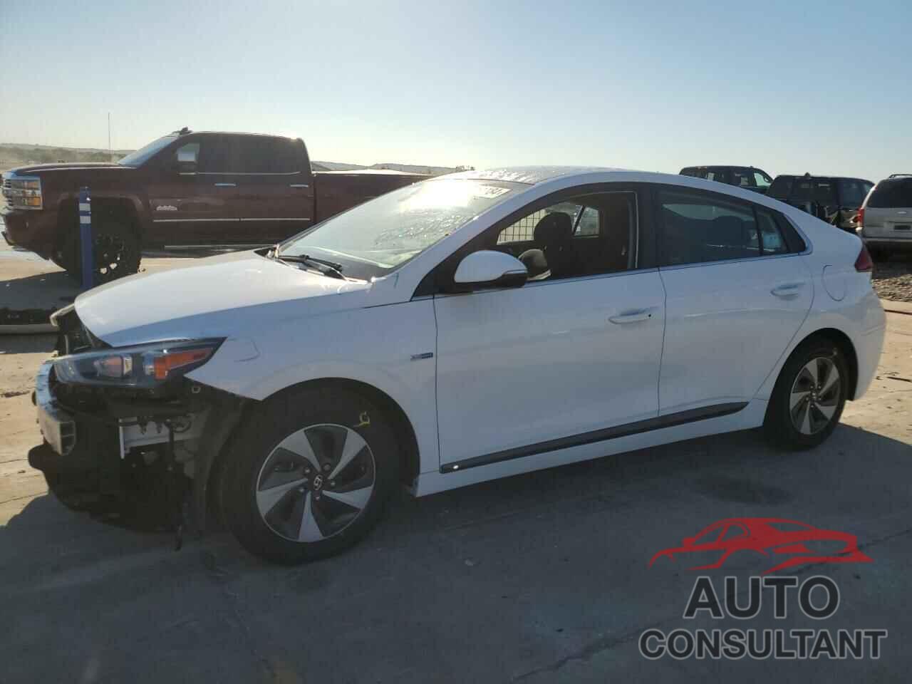 HYUNDAI IONIQ 2017 - KMHC75LC8HU047644